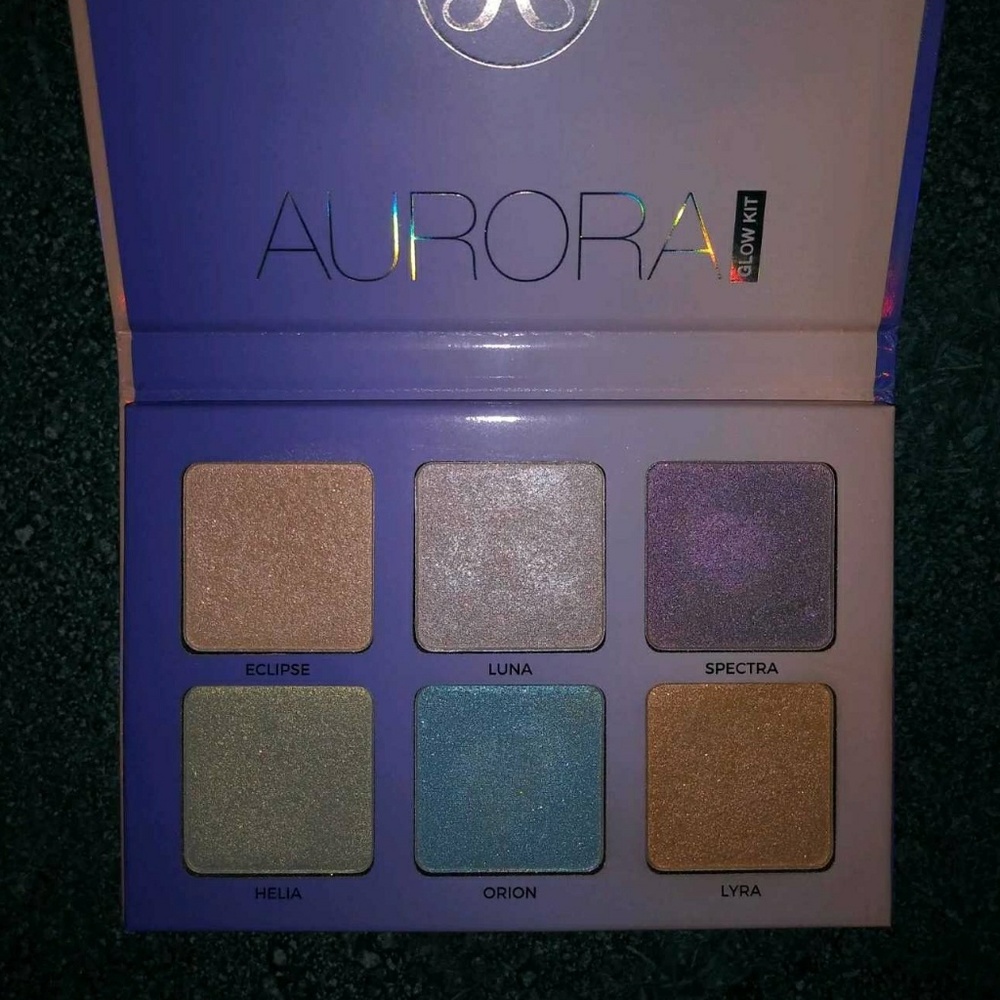 Anastasia Aurora Skin Glow Pallet